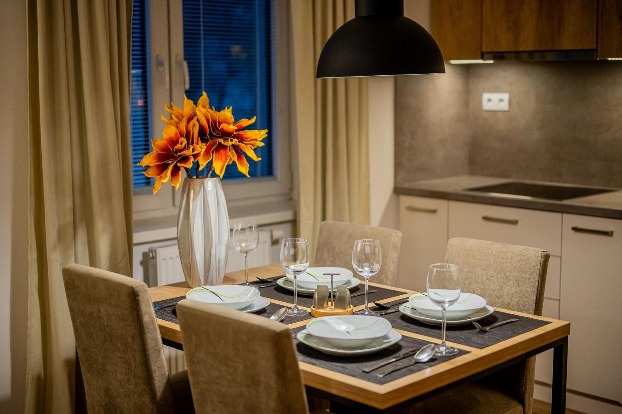 Old Town City Center Apartment 1 - Private Parking Included Košice Buitenkant foto