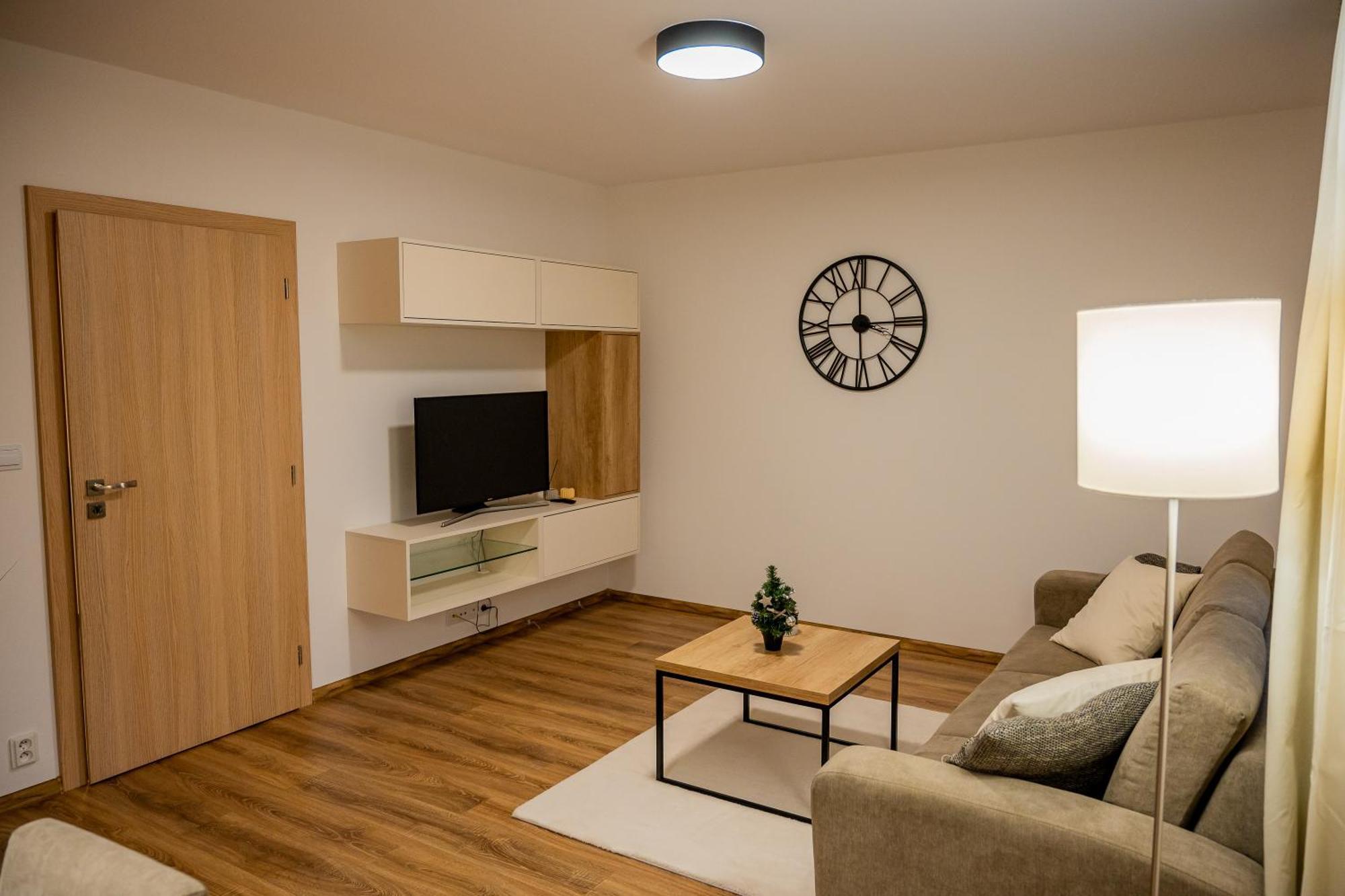 Old Town City Center Apartment 1 - Private Parking Included Košice Buitenkant foto