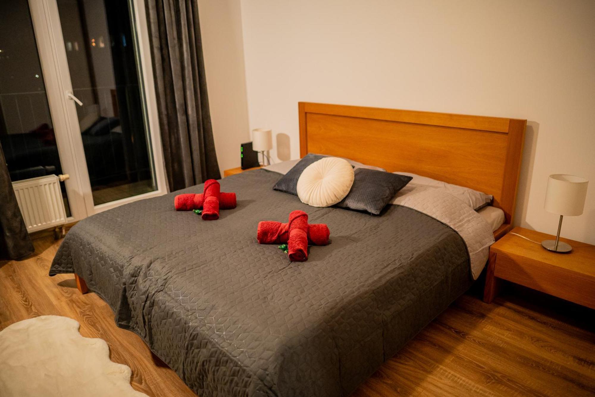 Old Town City Center Apartment 1 - Private Parking Included Košice Buitenkant foto